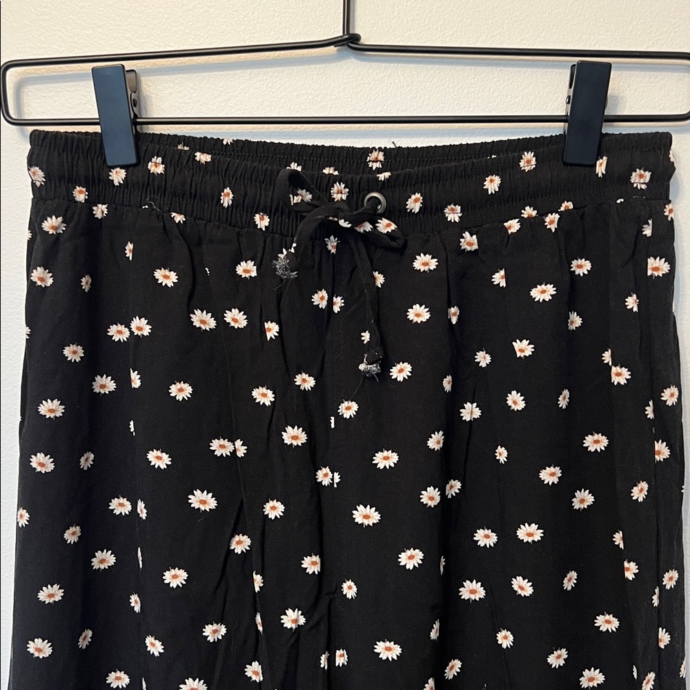 Wild Fable Daisy Flower Pants